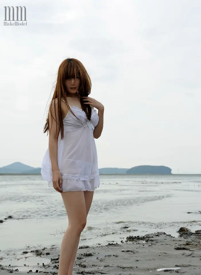 MakeModel 가희 '시원한 강가에서' – 무더위를 잊게 할 청량한 여름 화보!