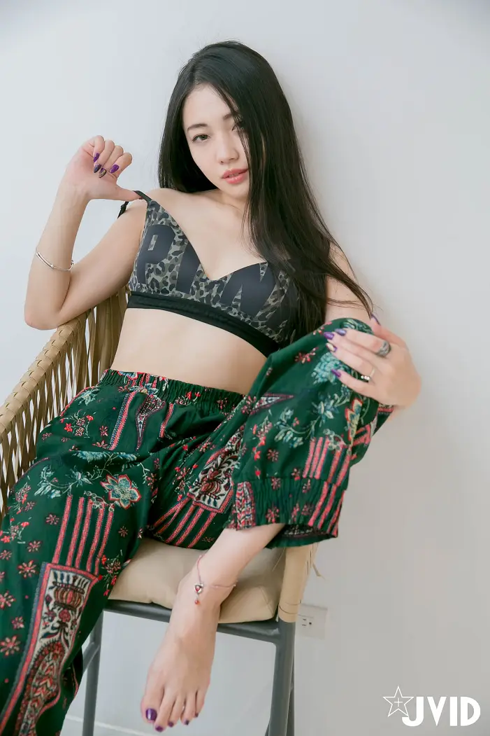 JVID 나츠 트와일라잇 - 호감 가는 미소녀 세트.01