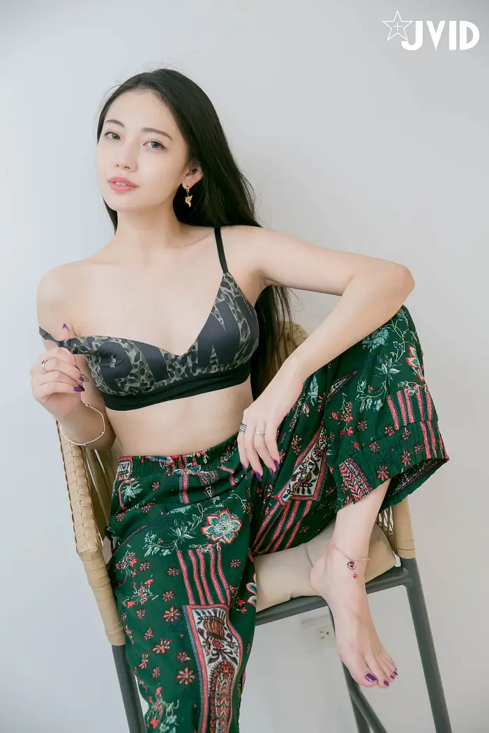 JVID 나츠 트와일라잇 - 호감 가는 미소녀 세트.01