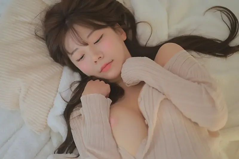 Leeesovely 쏘블리, PhotoBook 「Warm Afternoon Sun」 Set.03