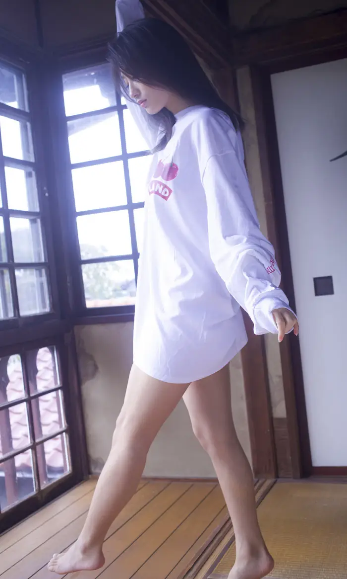 스미다 아야노, 주간 플레이보이 포토북 「미스테리어스」 Set.02