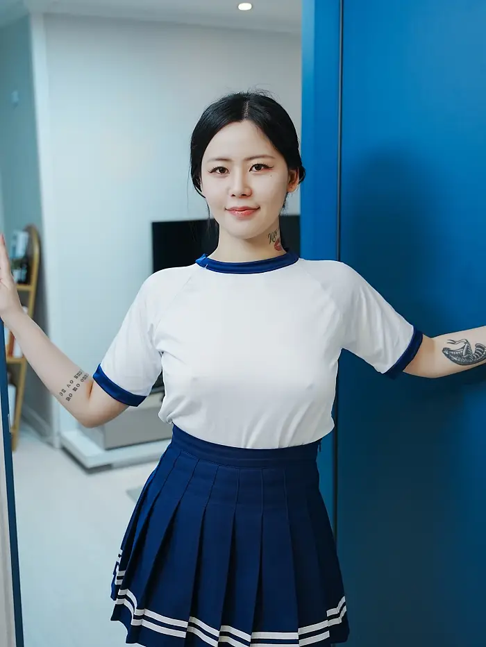 Choi Ri 최리, Photobook Vol.01 「Bloomers」 Set.01