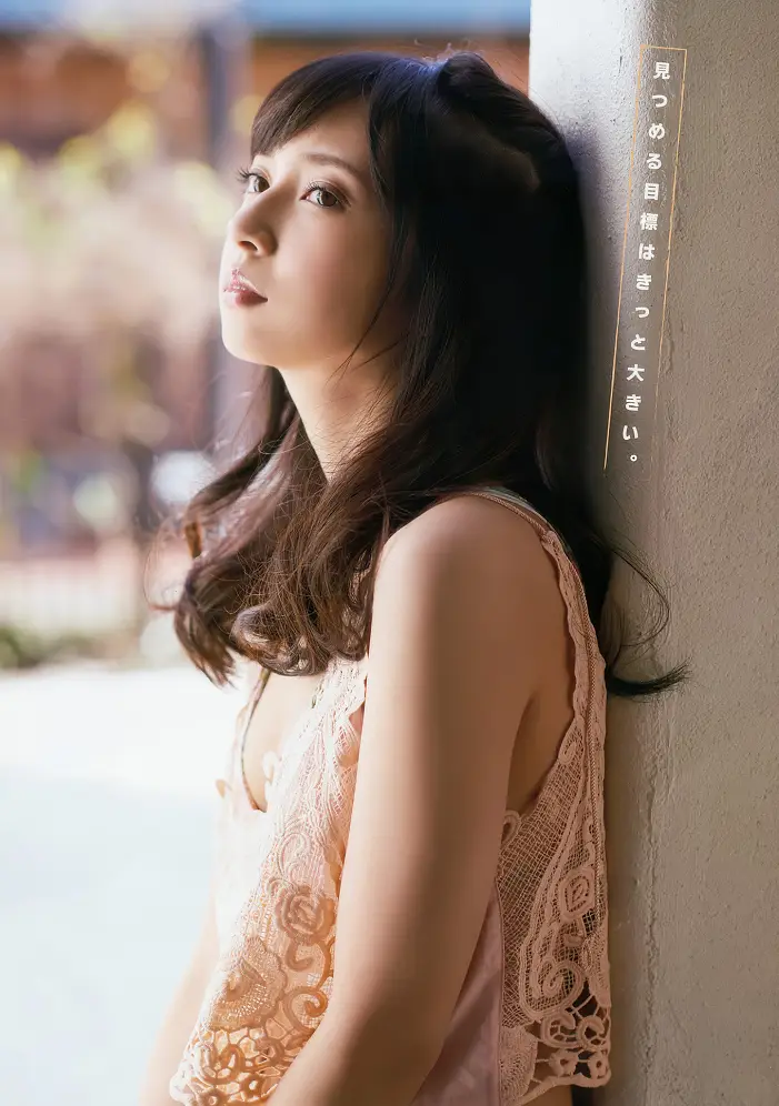 코미야 아리사・나노카・마키노 사유, Young Animal 2017 No.05