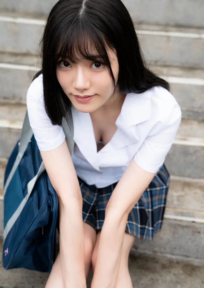 미야시타 레나, 1st 사진집 『투명한 소녀』Set.01