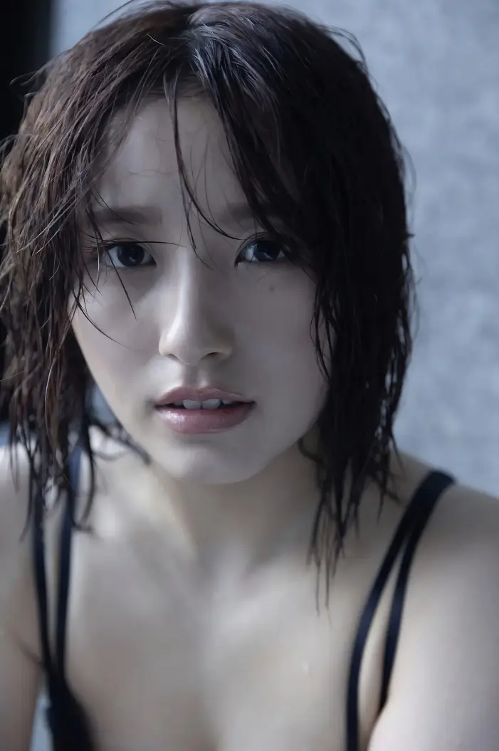 오와다 나나, FRIDAY 디지털 사진집 [스위트룸에서 단둘이] Set.02