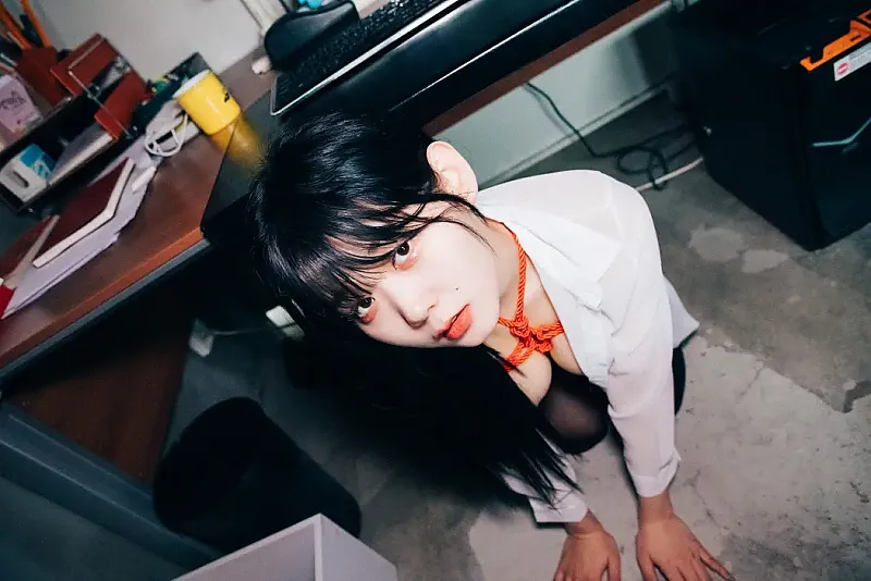 ZIA.Kwon 권지아, Loozy ‘Office Slave’ Set.04