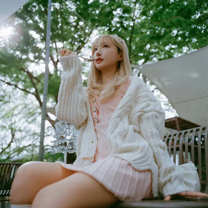 사장님네 아이돌 미모급의 모델 누나